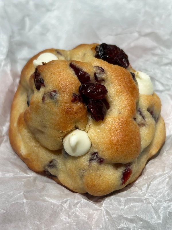 CRANBERRY WHITE CHOCOLATE