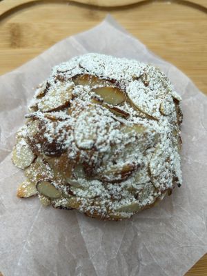 ALMOND TRUFFLE  COOKIE​