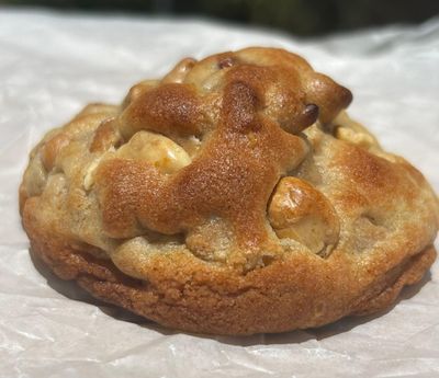 PEANUT GRAPE JELLY  COOKIE