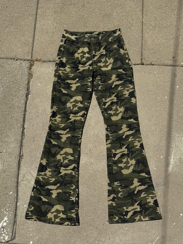 camo flare pants