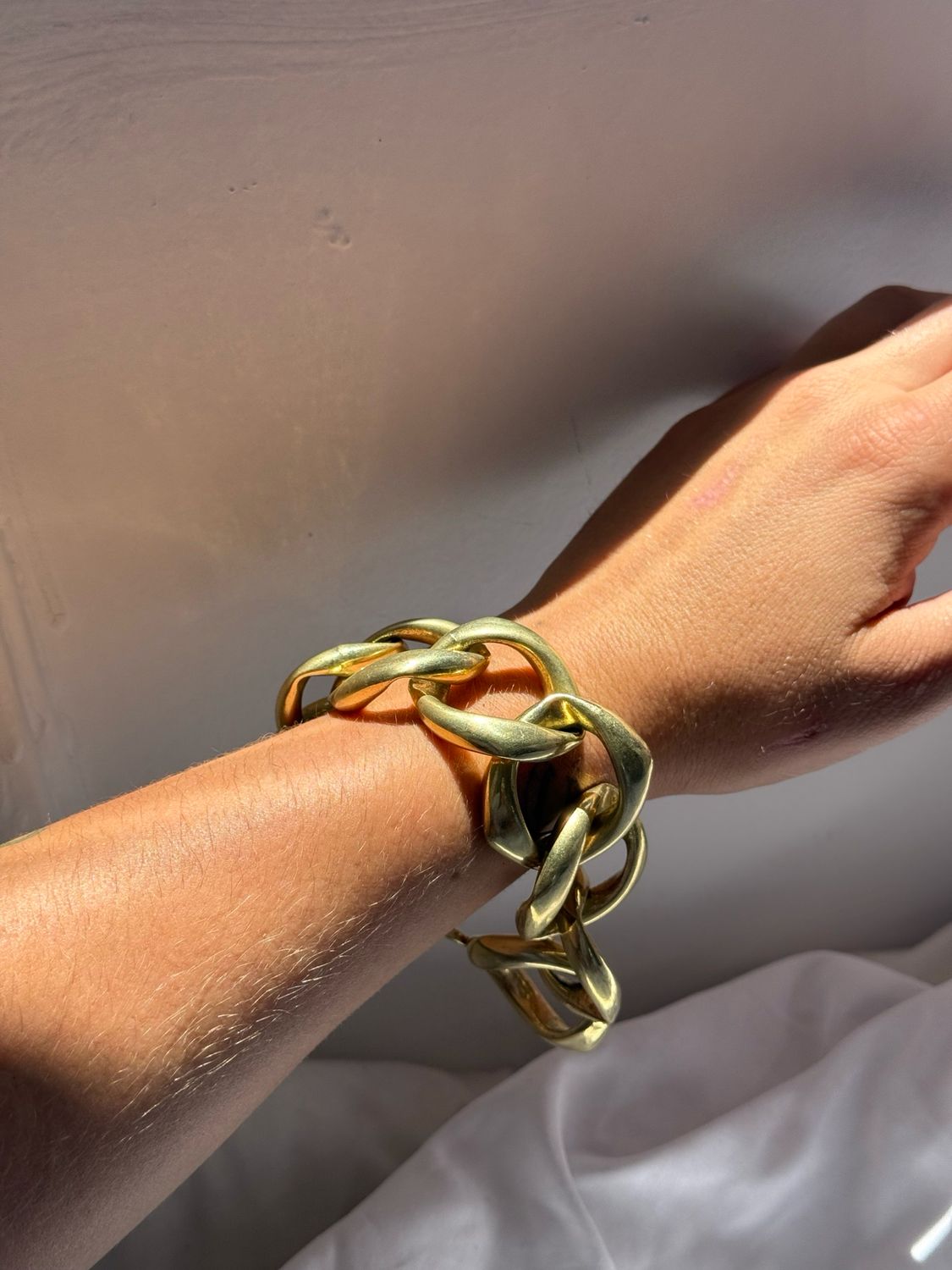 lightweight gold chain bracelet