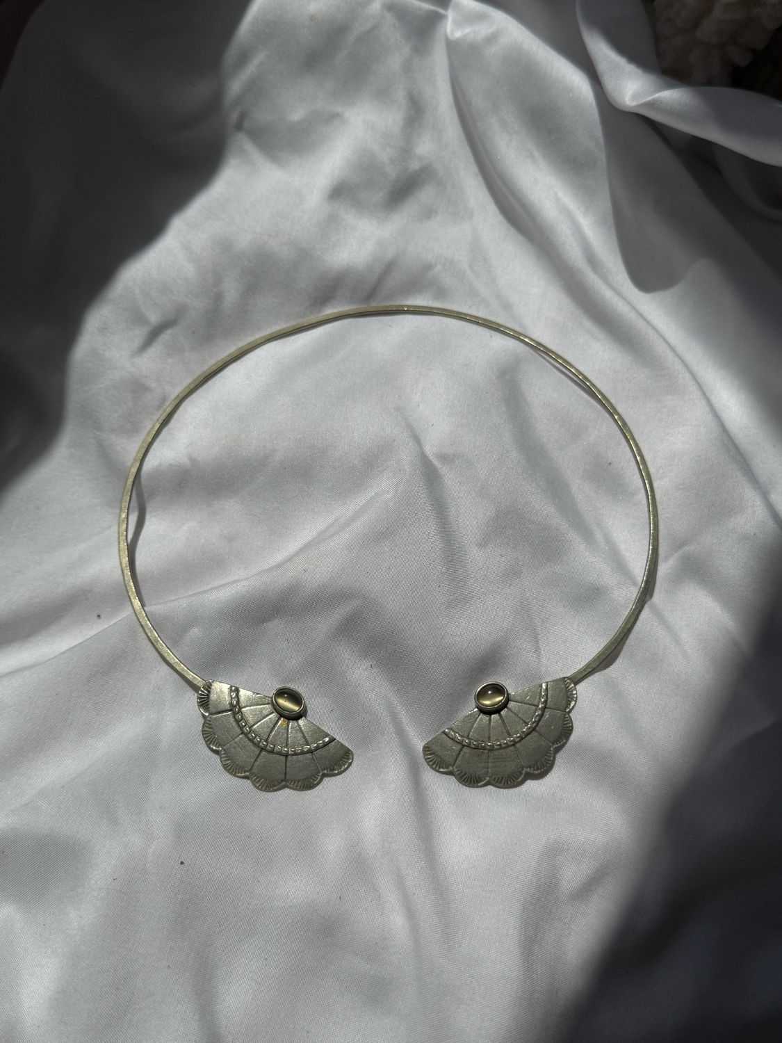 2 bandits handmade fan collar