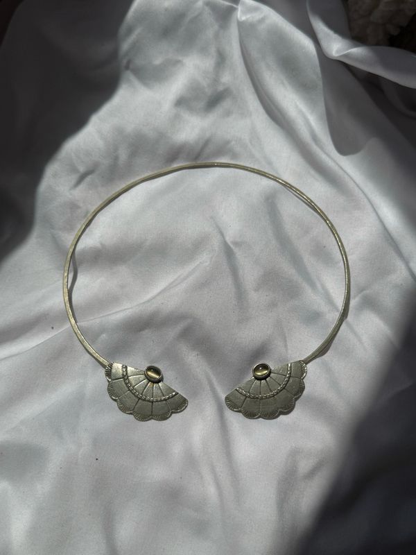 2 bandits handmade fan collar