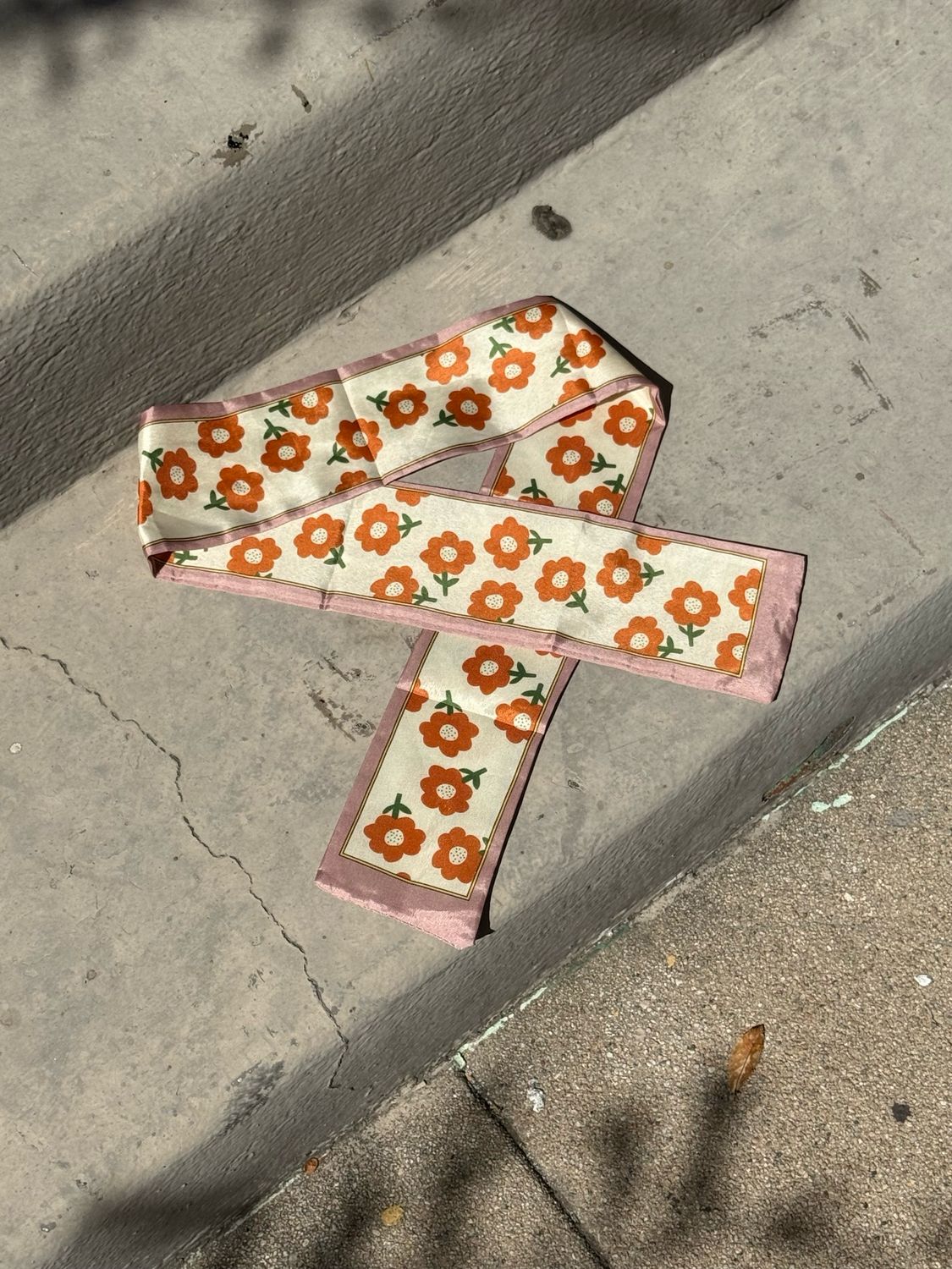 floral mod neck tie