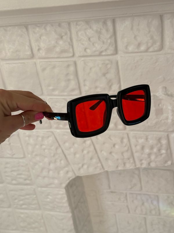 red and black oversized sunnies