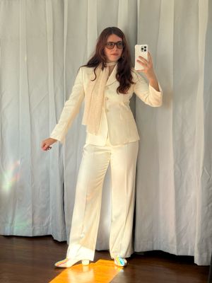 le suit cream suit set