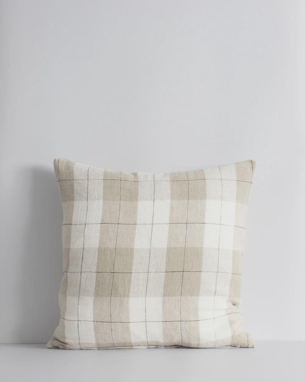 Willis Cushion- Nougat/Ivory