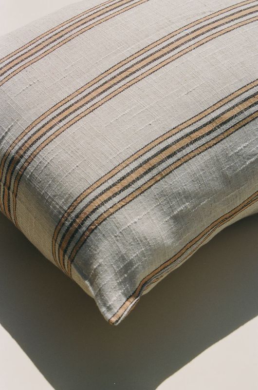 Apricot cushion filled