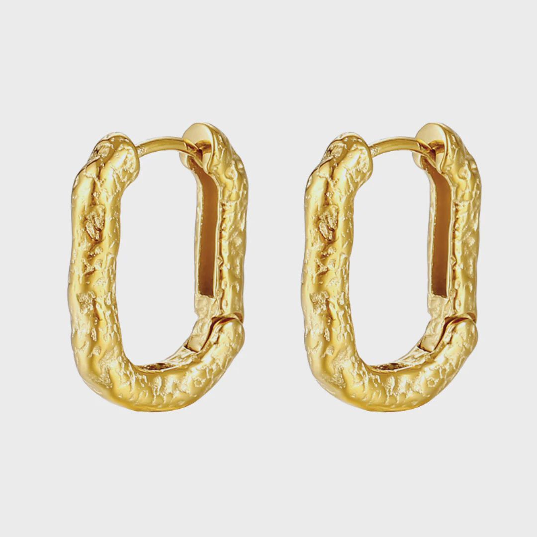 Bobbi Hoops