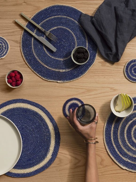 Agora Woven placemat