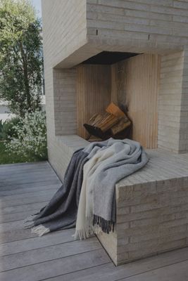 Bayswater Throw Charcoal