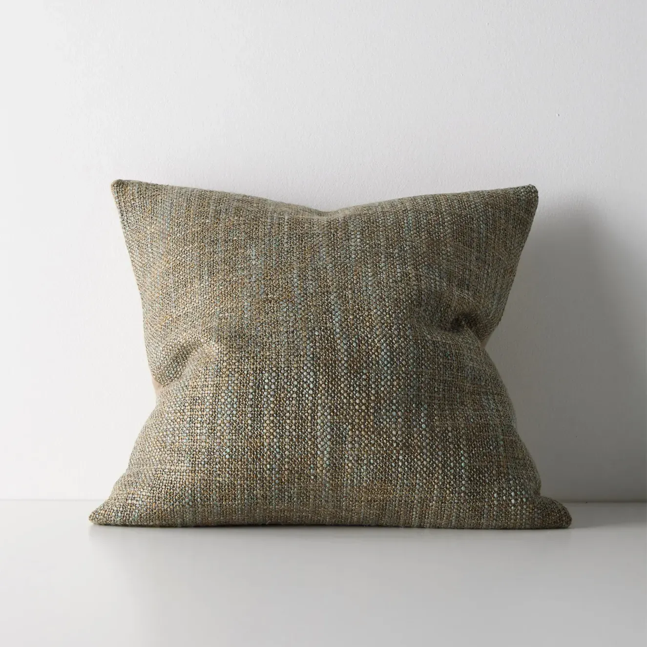 Castel Cushion Tide