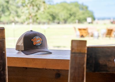 Caps