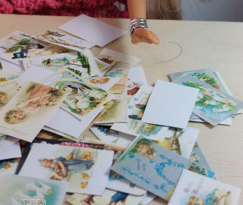 Muñecas 1:6. Lote de 150  postales PASCUA