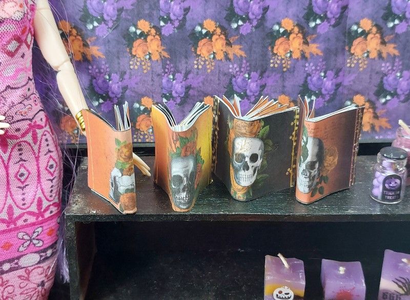 Muñecas escala 1:6. BJD. Lote 4 libros con ilustraciones HALLOWEEN