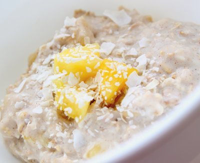 COCONUT PINEAPPLE OVERNIGHT OATS