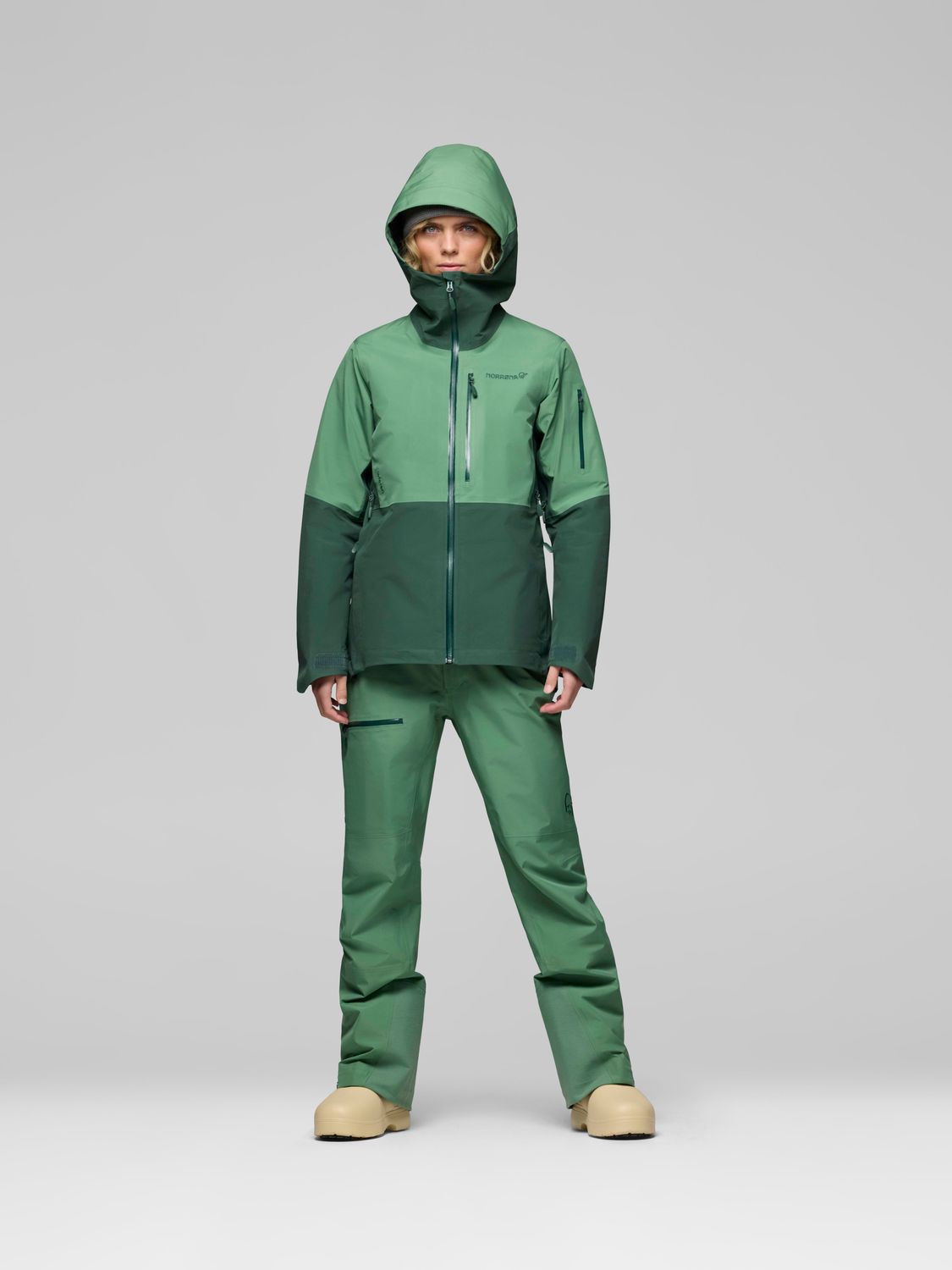 2026 Norrøna Lofoten Gore *W Jkt, Color: Dark Ivy, Size: MEDIUM