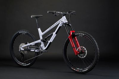 COMMENCAL CLASH MARZO PURE WHITE
