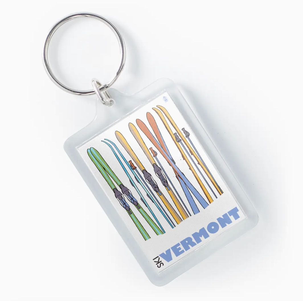 Lantern Press VT Keychain, Color: Skis in Snow