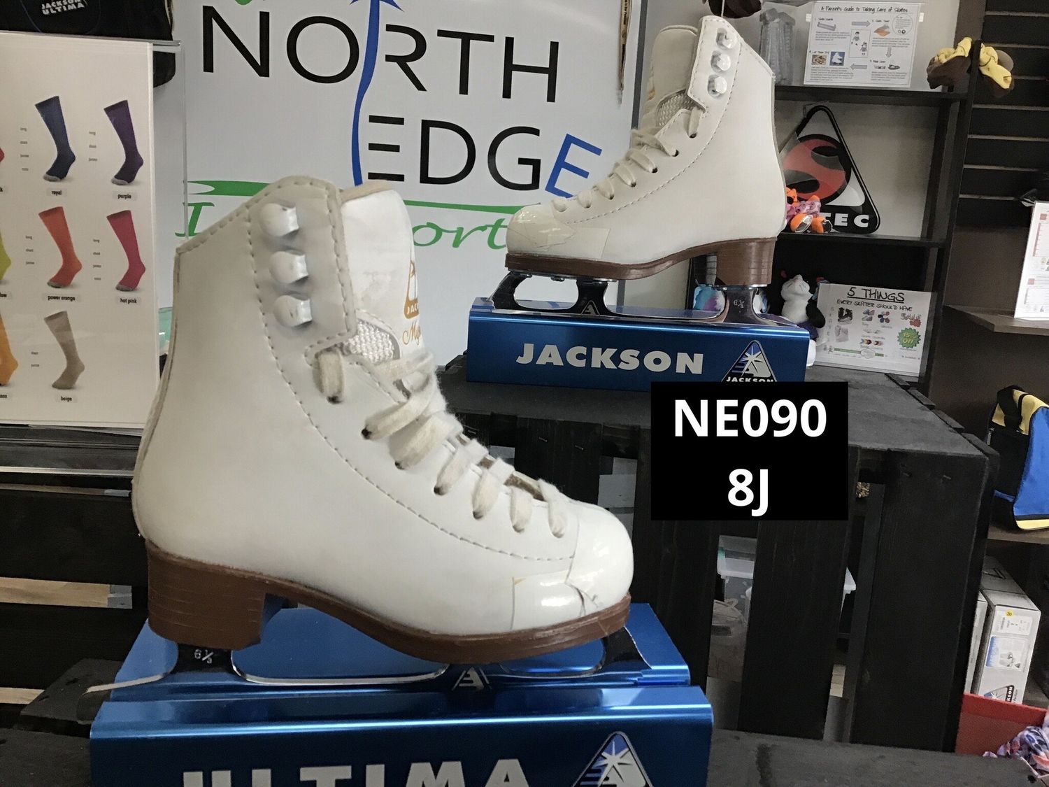 NES Mystique, Size / Model: 8J (NE090)