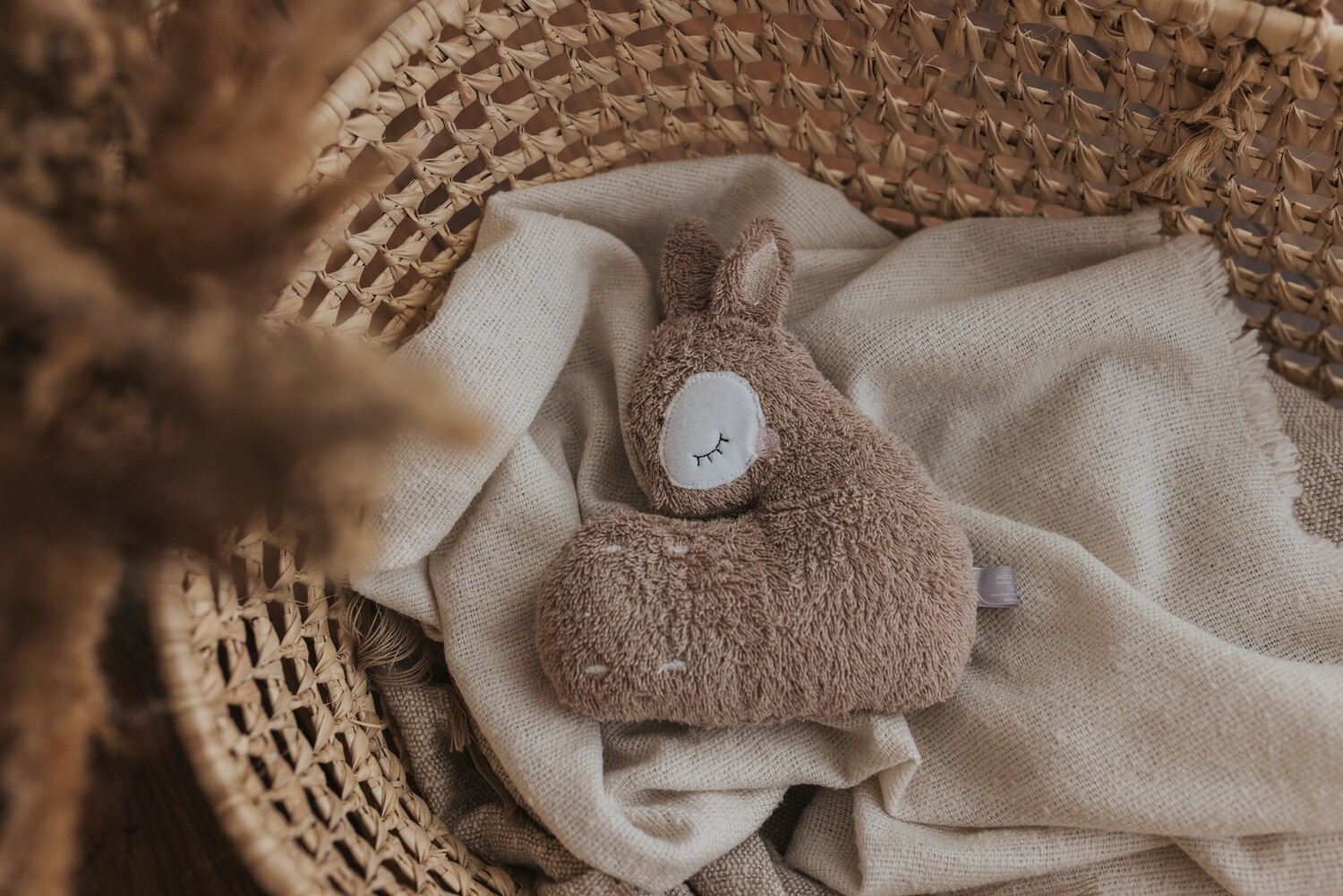 Kuscheltier schlafendes Reh (frottee beige) auch als Spieluhr