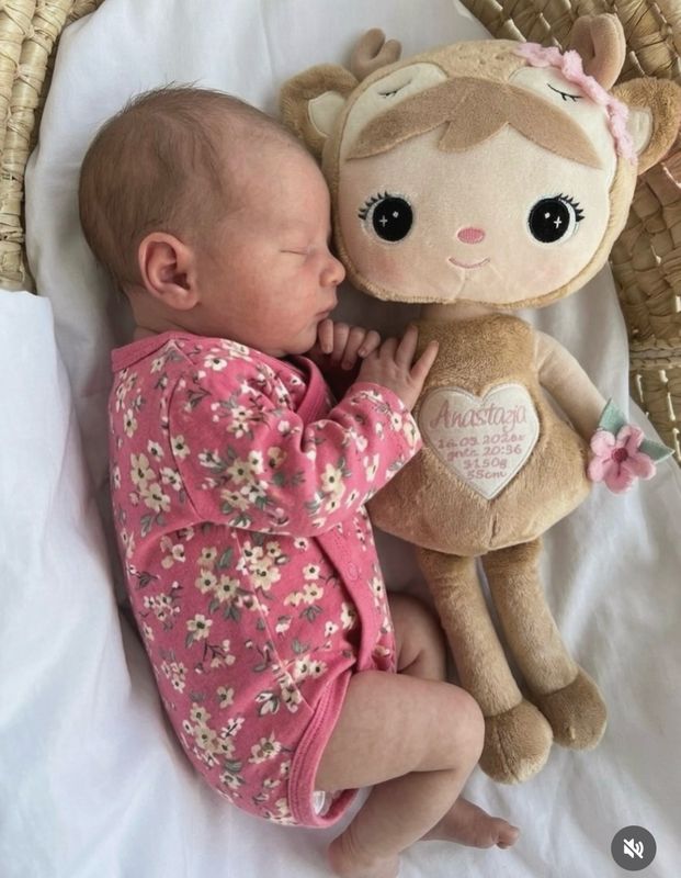 ​Metoo Puppe Hirsch mit Blumen 50cm