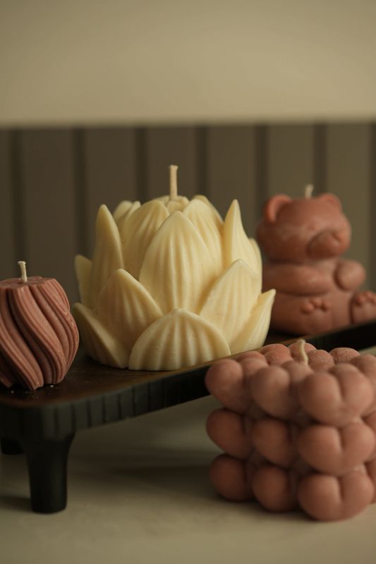 Lotus Candle