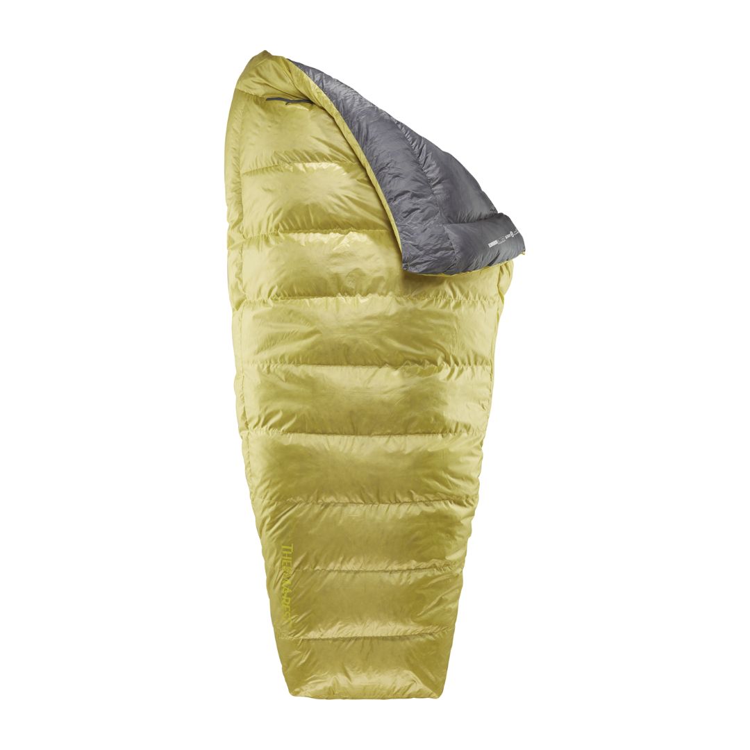 Corus 20 Quilt, Color: Spring, Size: Regular