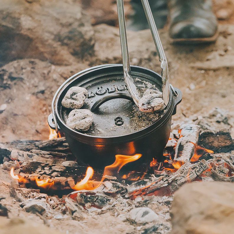 Lodge Camp Dutch Oven