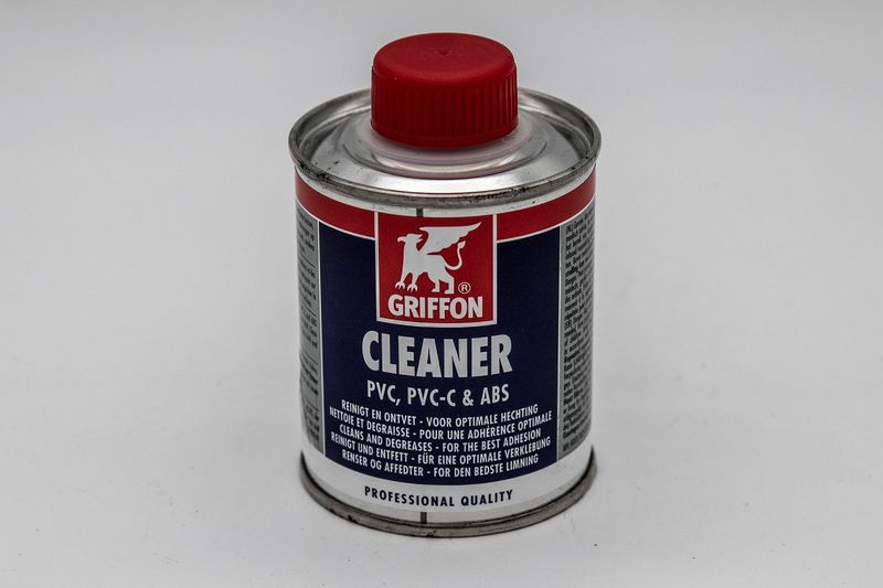 Cleaner