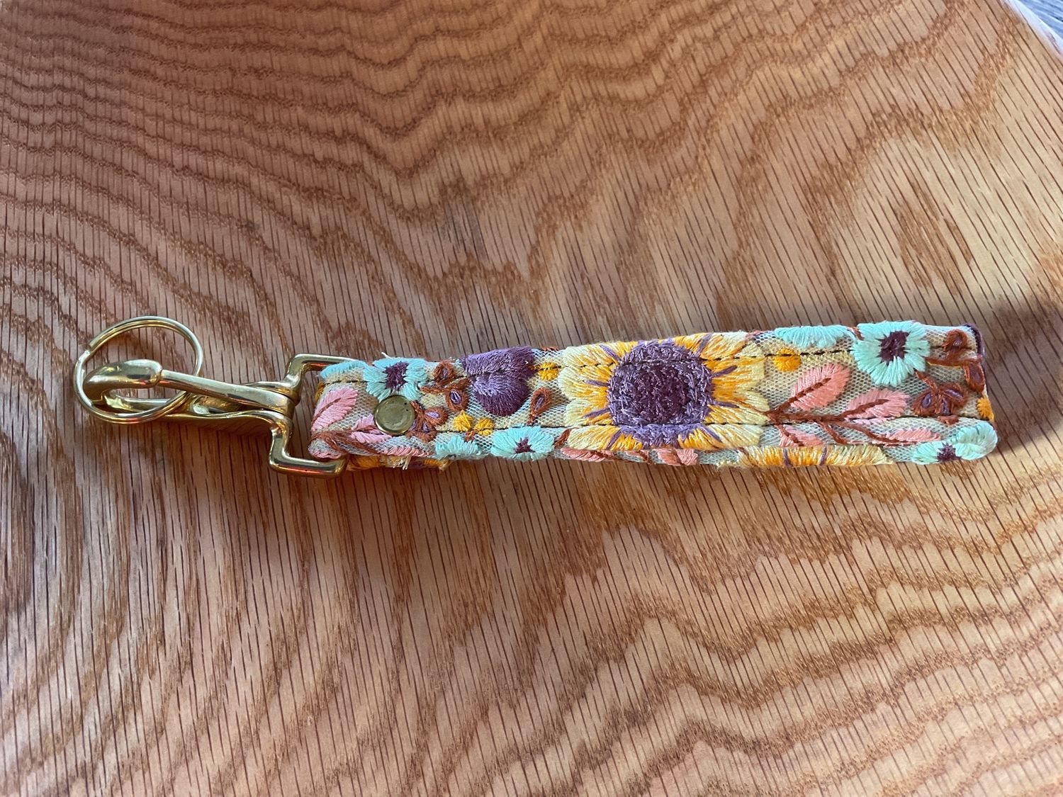 RAM Leatherwork, Style: Key Strap - Embroidered Flowers