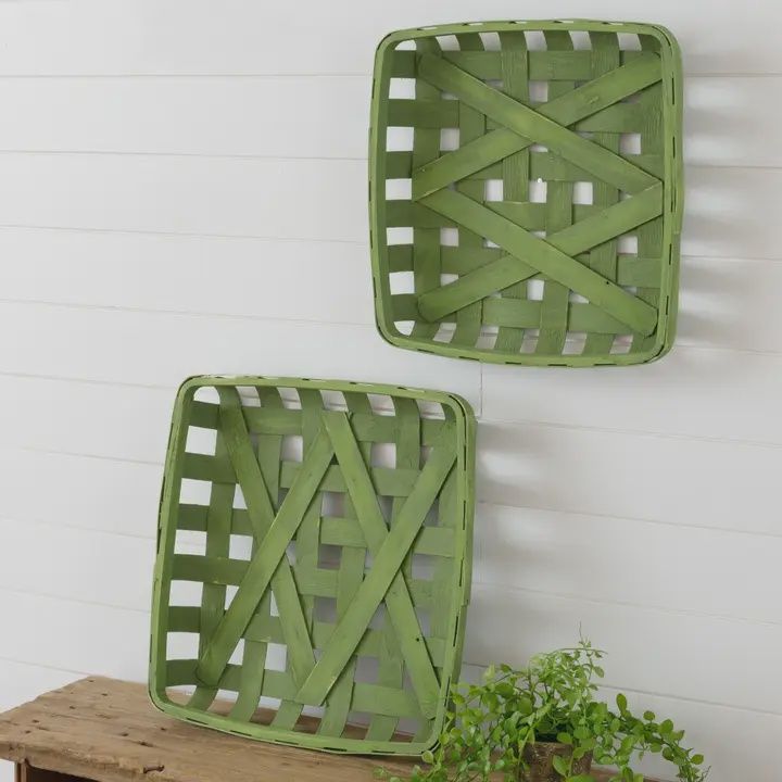 Tobacco Basket, Size: 18 inch square