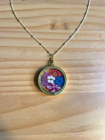 Jewelry by Sofi Kurtz, Title: Mixed Wild Flowers Necklace
