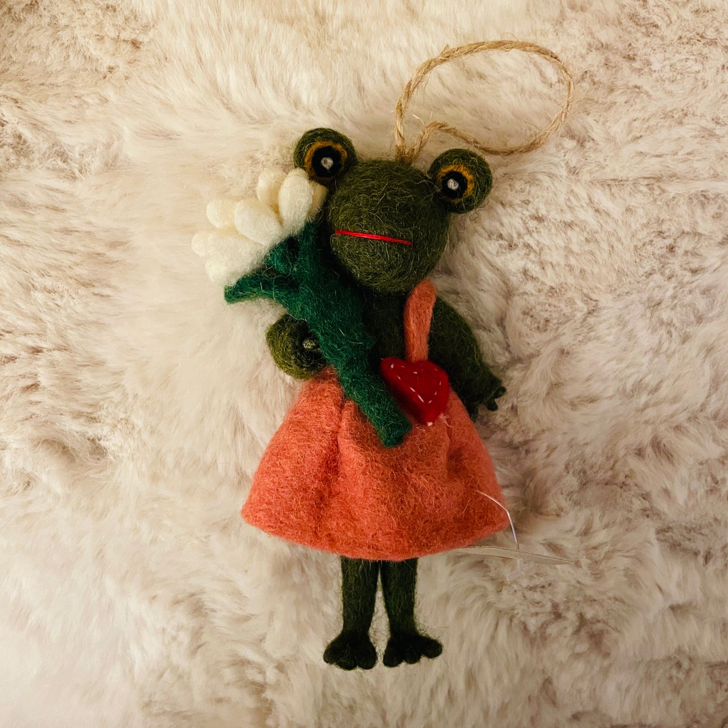 Dapper Frog Ornaments, Style: Carrying Flowers