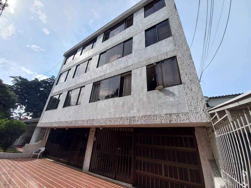 APARTAMENTO EN VENTA TERCER PISO EN EDFIFICIO, SUR, LIMONAR,CALI, VALLE DEL CAUCA