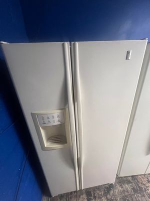 GE White Side By Side Refrigerator PSC23SGPASSCC