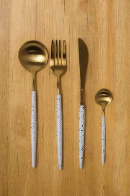 Cutlery Set (White/Gold)