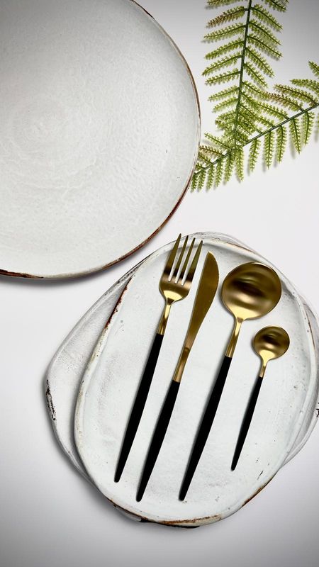 Pure White Dish Set