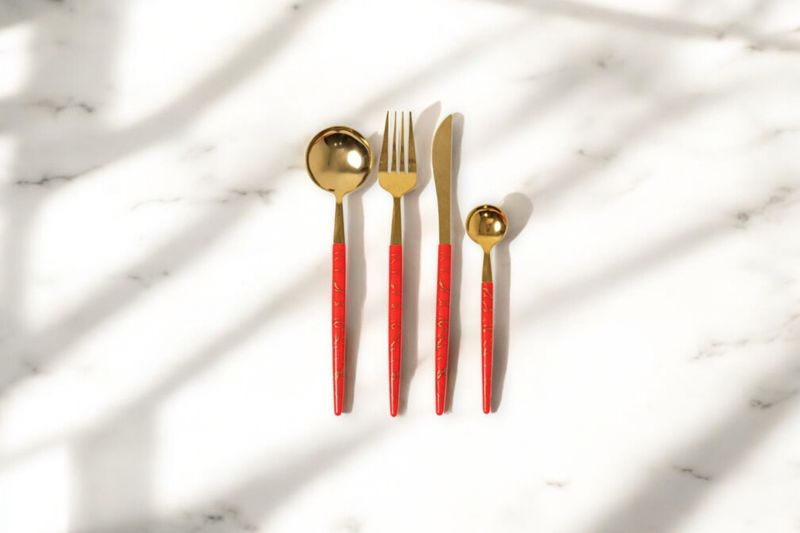 Cutlery Set (Red/Gold)