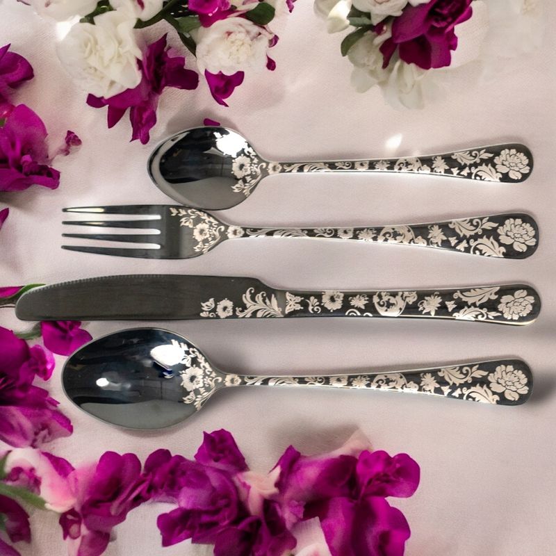 Cutlery Set (Black/White)