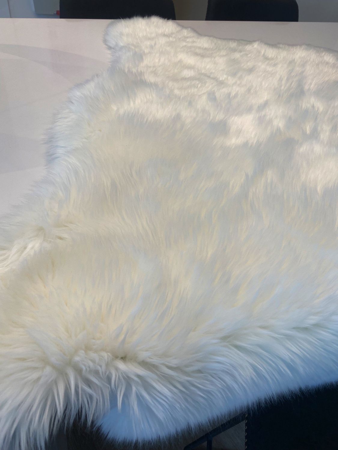 FAUX White Fluffy Faux Hide Chair Cover Sheepskin throw