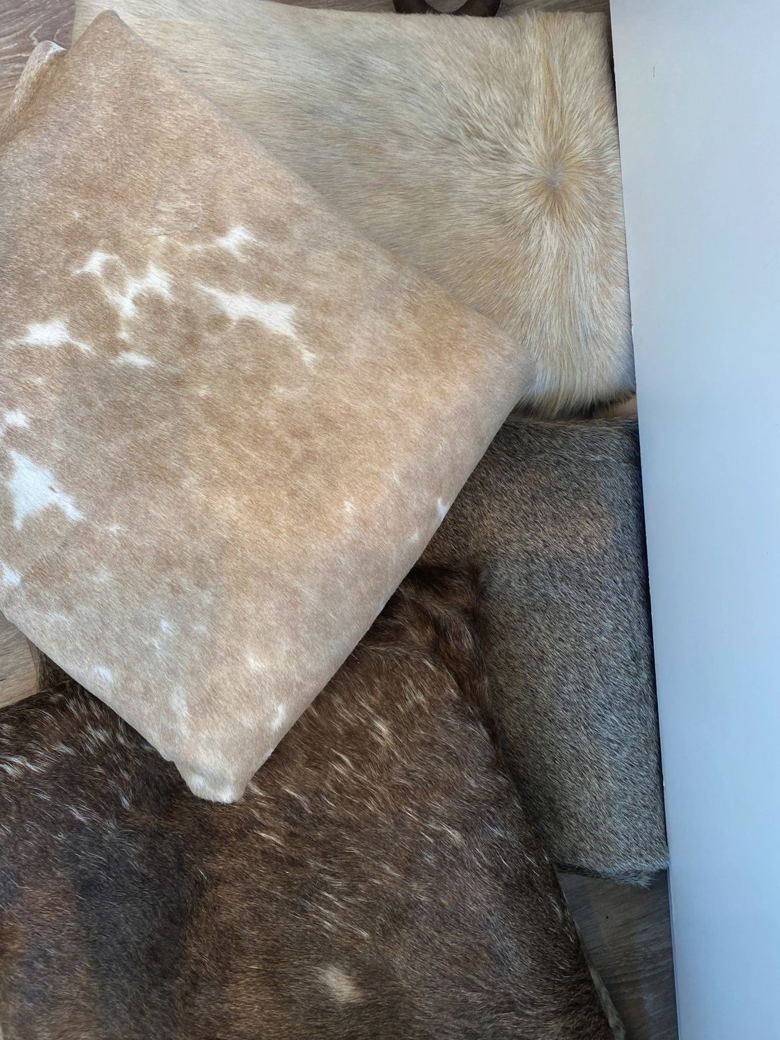 Hide Rug Beige Mid Tones