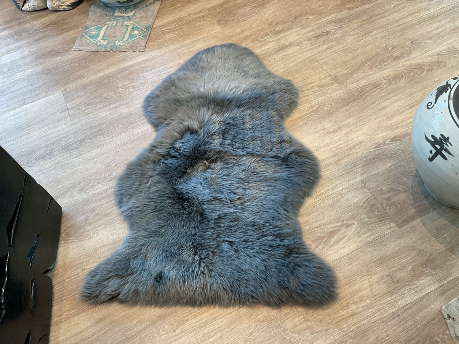 Sheepskin throw / Rug Blackberry