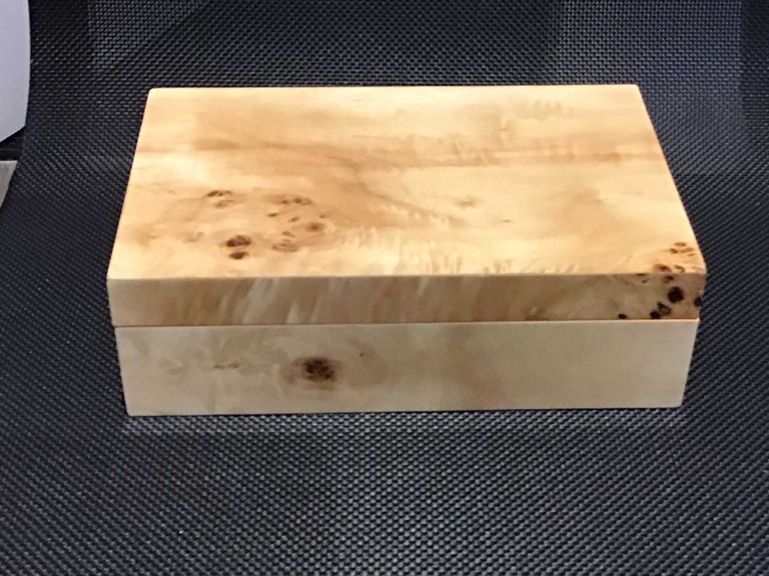 Burl Wood Design Box 7.75x5.5x2.5