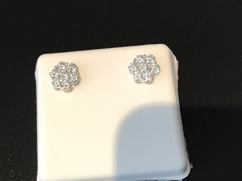 Diamond Cluster Earrings Lab Grown 1.00Ct. 10K  VS-FG CLR #84