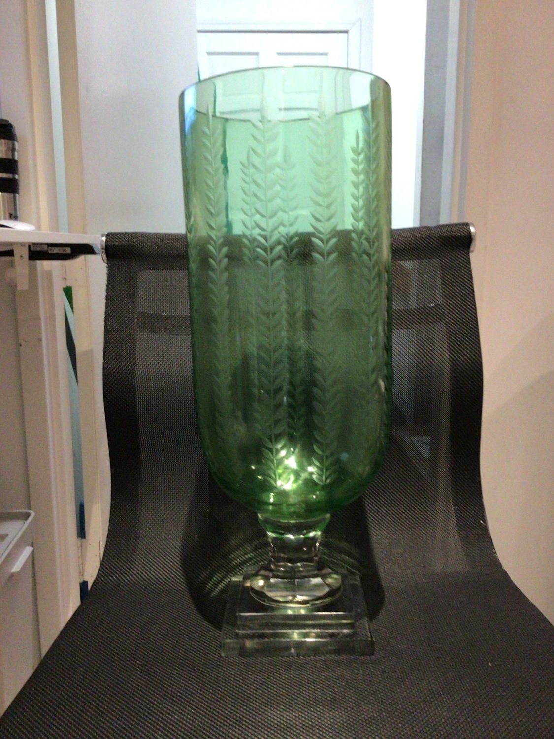 Set Of 2 Green Vertical Leaf Hurricane