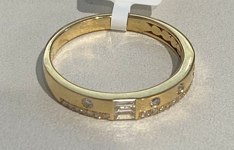 Ring 14k High Polish Band with Baguette and Round Diamonds .21 ct  size 8