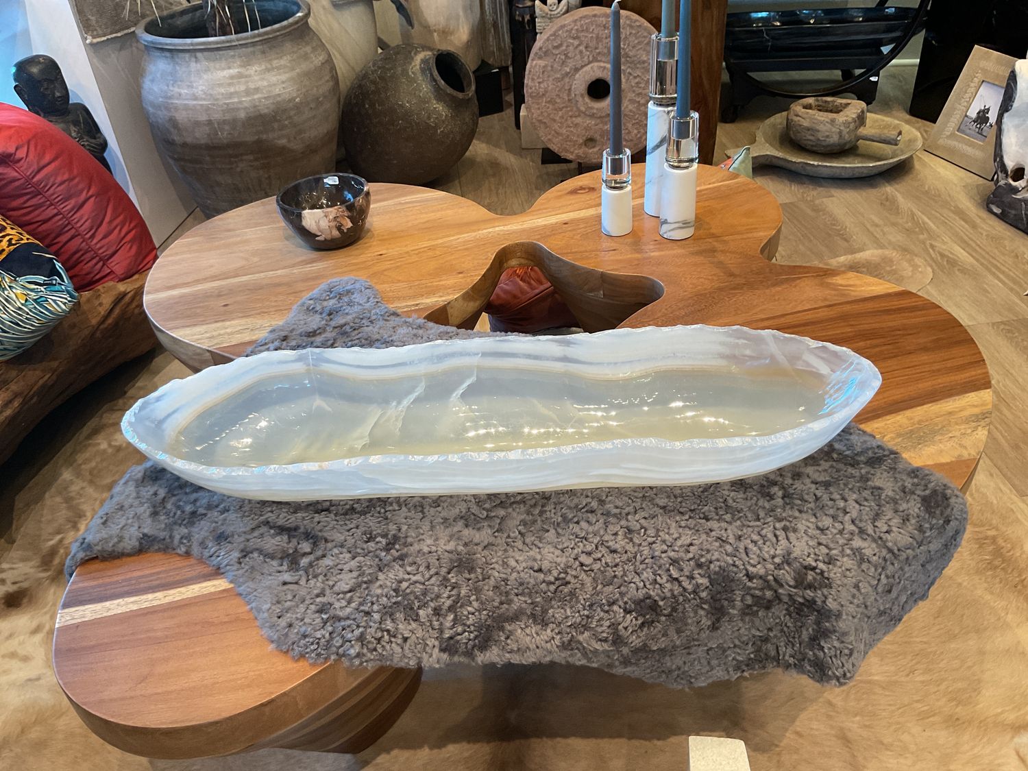 White Onyx Canoe 31&quot; x 9&quot; x 5&quot;