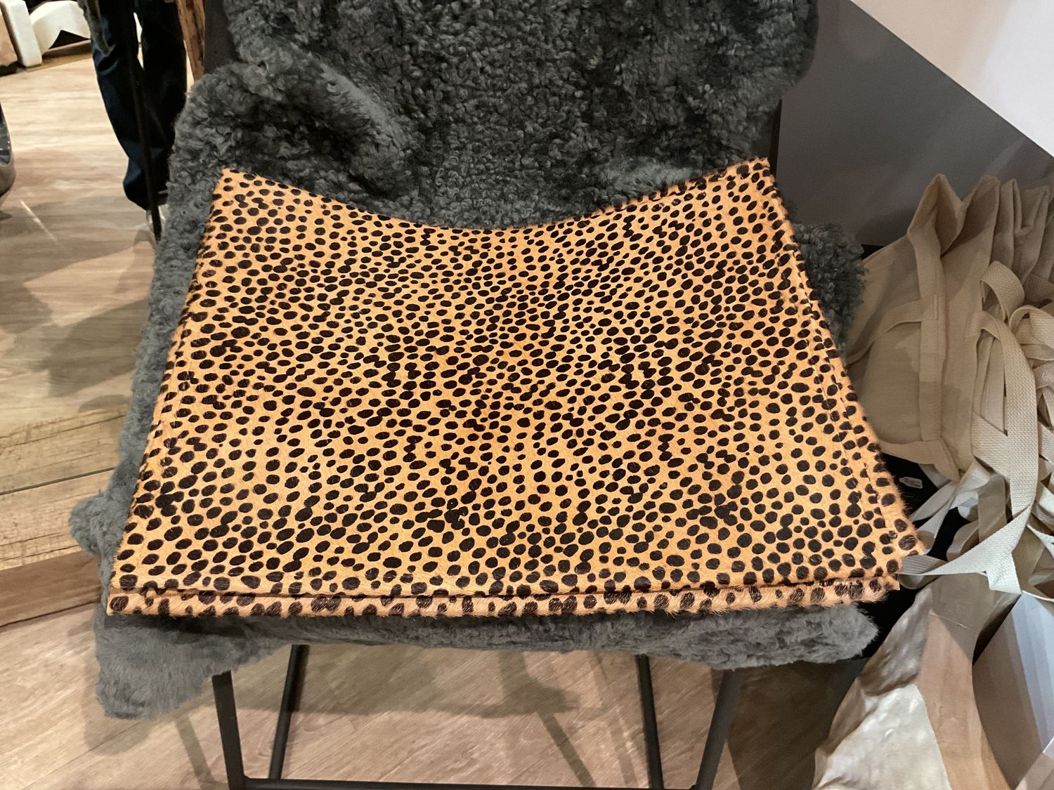 Designer Place Mat Hide On Hair Cheetah Set of 8