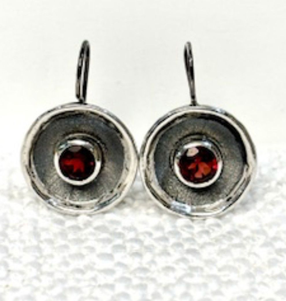Earrings Garnet Center 1 ct Each Sterling Oxidized Disc